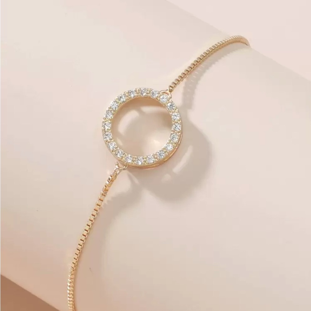 Gold Tone Circle Adjustable Bracelet